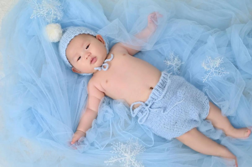 公主岭宝宝间歇性斜视